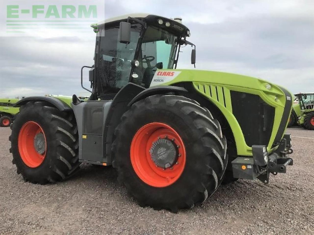 CLAAS xerion 5000 trac vc TRAC VC - Trator: foto 3 CLAAS xerion 5000 trac vc TRAC VC - Trator: foto 3