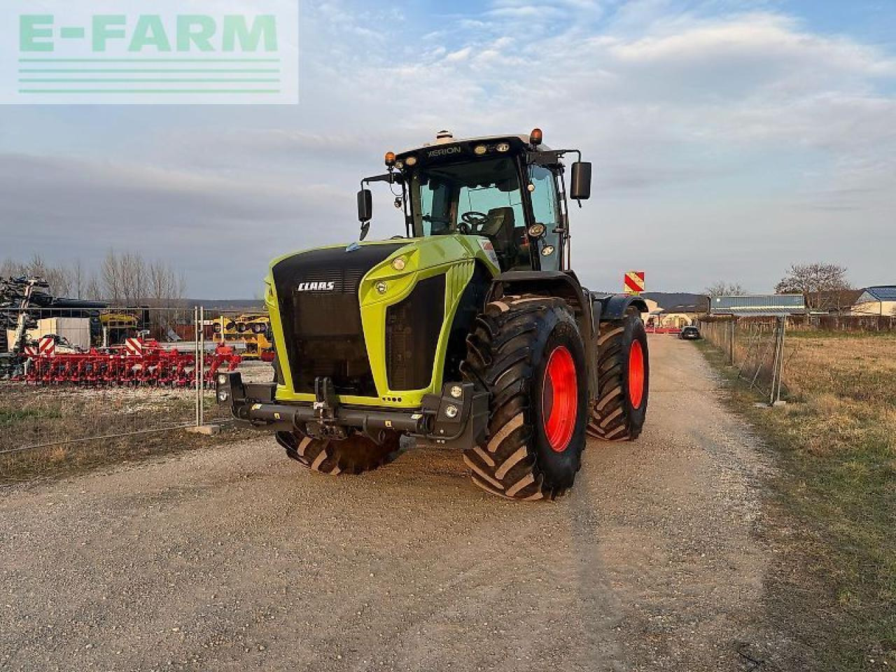 CLAAS xerion 5000 trac vc TRAC VC - Trator: foto 1 CLAAS xerion 5000 trac vc TRAC VC - Trator: foto 1