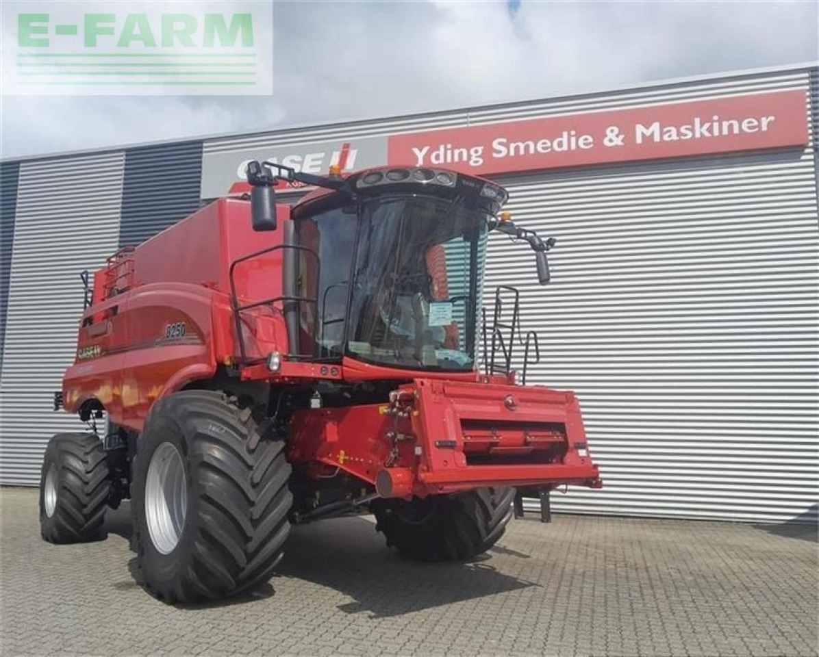 Case-IH 8250 kampagnepris axial-flow 8250 med 35 fod varioskærebord - Ceifeira debulhadora: foto 1 Case-IH 8250 kampagnepris axial-flow 8250 med 35 fod varioskærebord - Ceifeira debulhadora: foto 1