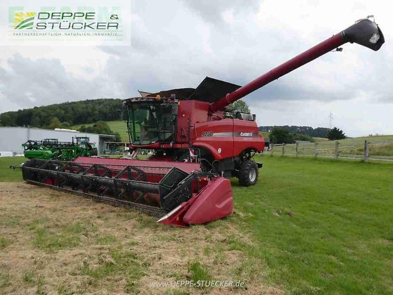 Case-IH 9230 raupe - Ceifeira debulhadora: foto 2 Case-IH 9230 raupe - Ceifeira debulhadora: foto 2