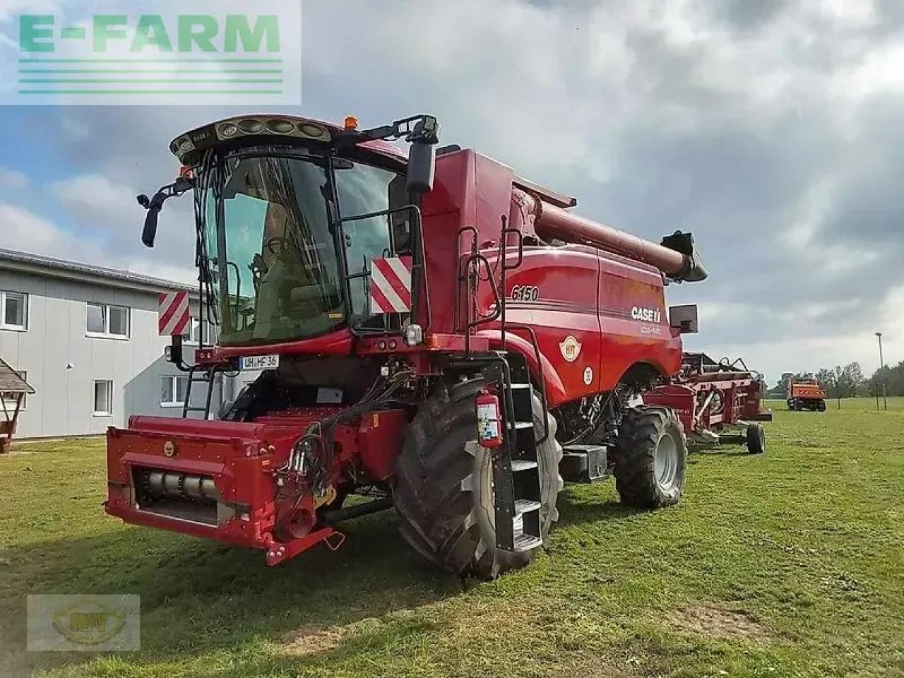 Case-IH axial-flow 6150 inkl. 6,70 m schneidwerk und wagen - Ceifeira debulhadora: foto 1 Case-IH axial-flow 6150 inkl. 6,70 m schneidwerk und wagen - Ceifeira debulhadora: foto 1