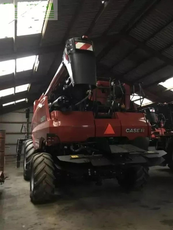 Case-IH axial-flow 8250 med harvest command, kun 570 tærsketimer - Ceifeira debulhadora: foto 3 Case-IH axial-flow 8250 med harvest command, kun 570 tærsketimer - Ceifeira debulhadora: foto 3