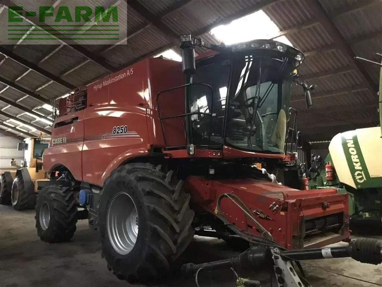 Case-IH axial-flow 8250 med harvest command, kun 570 tærsketimer - Ceifeira debulhadora: foto 1 Case-IH axial-flow 8250 med harvest command, kun 570 tærsketimer - Ceifeira debulhadora: foto 1