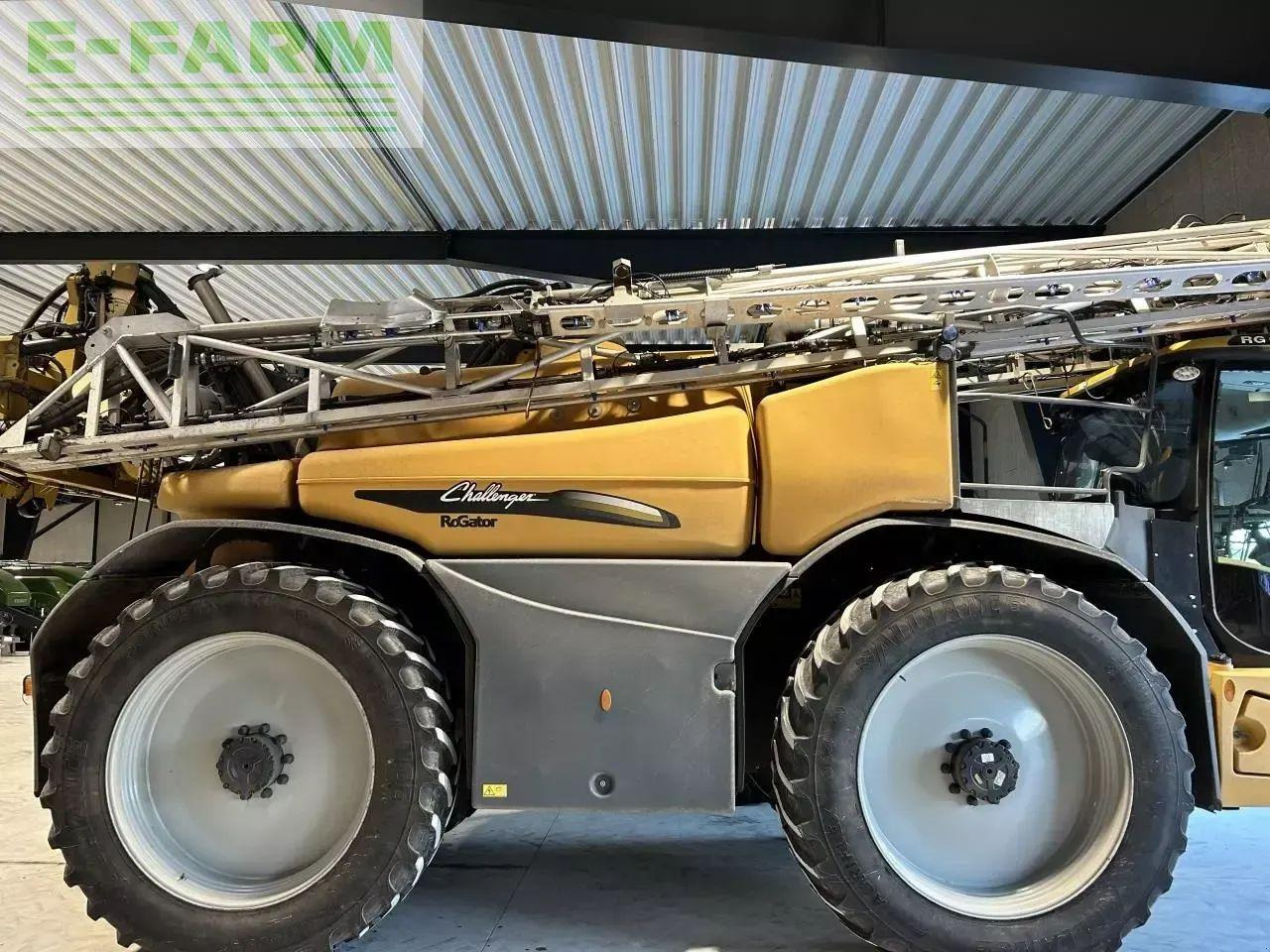 Challenger rogator 655 d - Pulverizador de arrastar: foto 1 Challenger rogator 655 d - Pulverizador de arrastar: foto 1