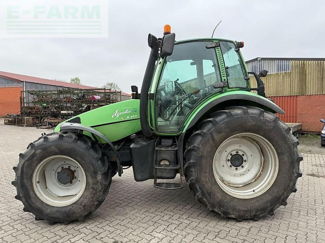Deutz-Fahr agrotron 150 - Trator: foto 1 Deutz-Fahr agrotron 150 - Trator: foto 1