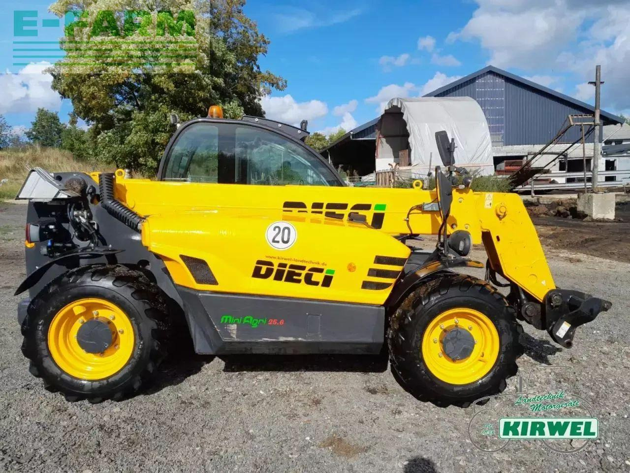 Dieci agri mini 25.6 - Empilhador telescópico: foto 1 Dieci agri mini 25.6 - Empilhador telescópico: foto 1