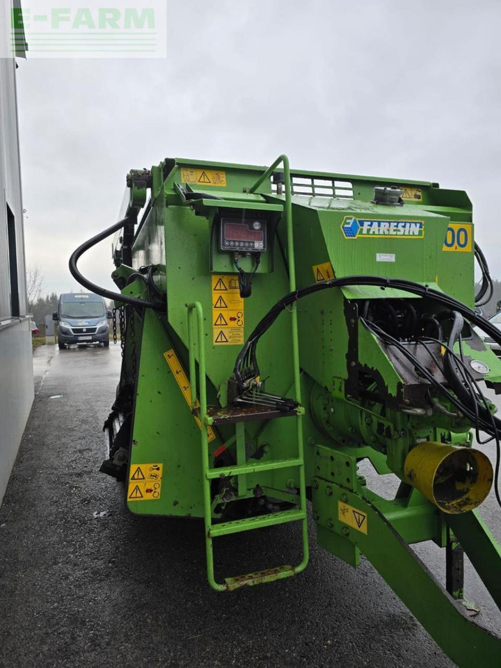 Faresin fahresin tmr700 - Equipamento de gado: foto 4 Faresin fahresin tmr700 - Equipamento de gado: foto 4