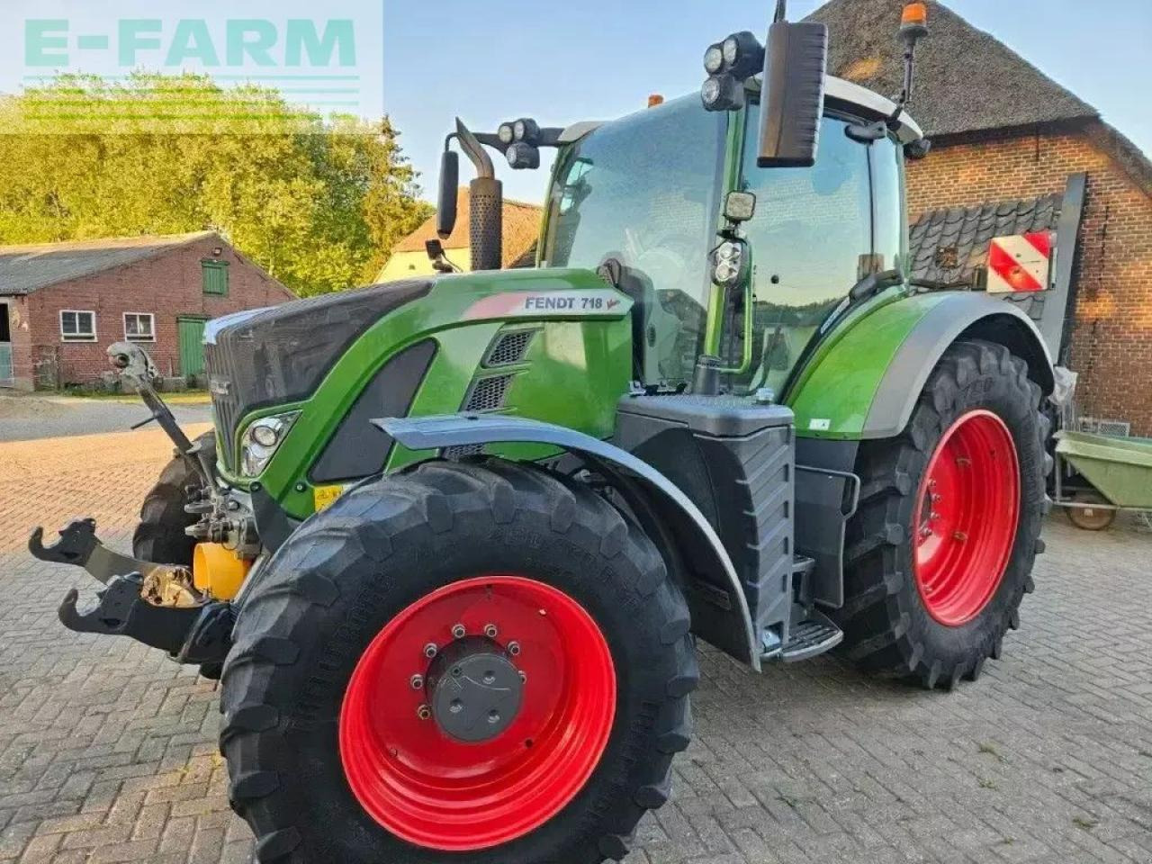 Fendt 718 s4 profi plus 3400h ( 720 722 724 ) - Trator: foto 1 Fendt 718 s4 profi plus 3400h ( 720 722 724 ) - Trator: foto 1