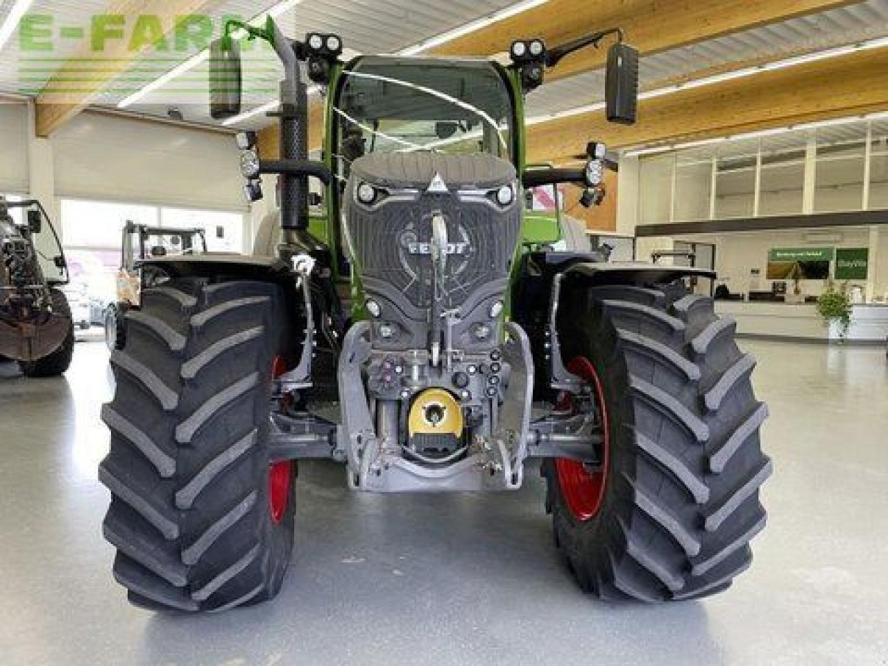 Fendt 724 gen7 profi plus setting2 - Trator: foto 3 Fendt 724 gen7 profi plus setting2 - Trator: foto 3