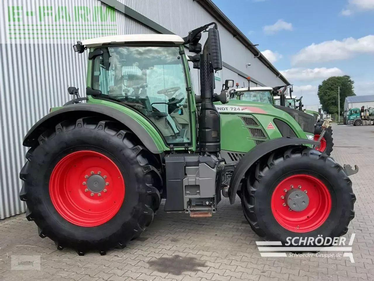 Fendt 724 vario s4 profi plus ProfiPlus - Trator: foto 2 Fendt 724 vario s4 profi plus ProfiPlus - Trator: foto 2