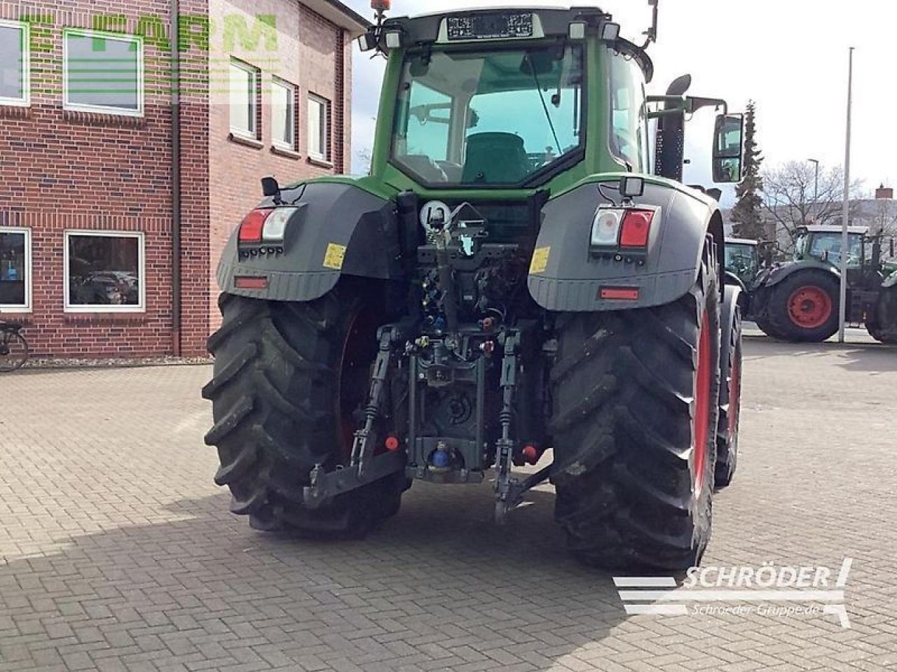 Fendt 824 s4 profi plus - Trator: foto 2 Fendt 824 s4 profi plus - Trator: foto 2