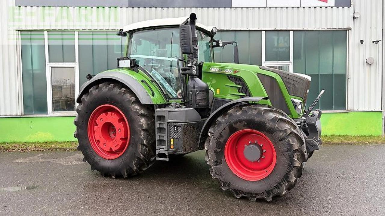 Fendt 826 vario profi+ ProfiPlus - Trator: foto 2 Fendt 826 vario profi+ ProfiPlus - Trator: foto 2