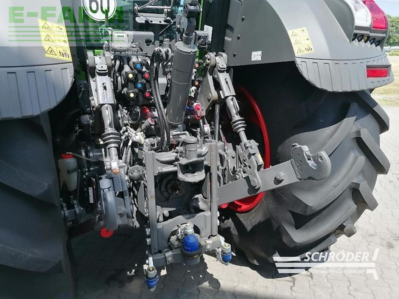 Fendt 828 s4 profi plus - Trator: foto 4 Fendt 828 s4 profi plus - Trator: foto 4