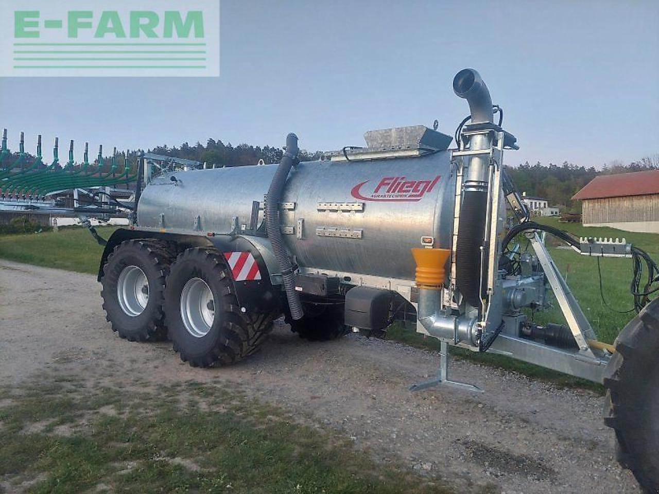 Fliegl pfw 14000 - Equipamento de fertilização: foto 1 Fliegl pfw 14000 - Equipamento de fertilização: foto 1