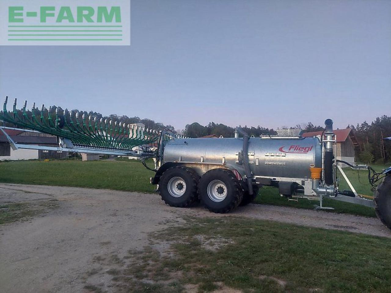 Fliegl pfw 14000 - Equipamento de fertilização: foto 4 Fliegl pfw 14000 - Equipamento de fertilização: foto 4