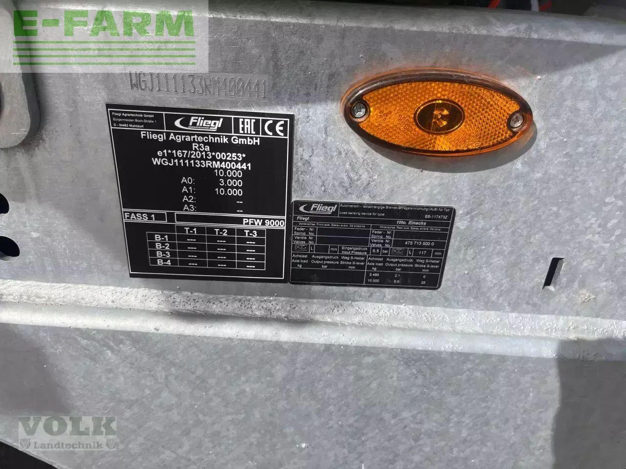 Fliegl pfw 9000 poly line einachs - Pulverizador automotor: foto 3 Fliegl pfw 9000 poly line einachs - Pulverizador automotor: foto 3
