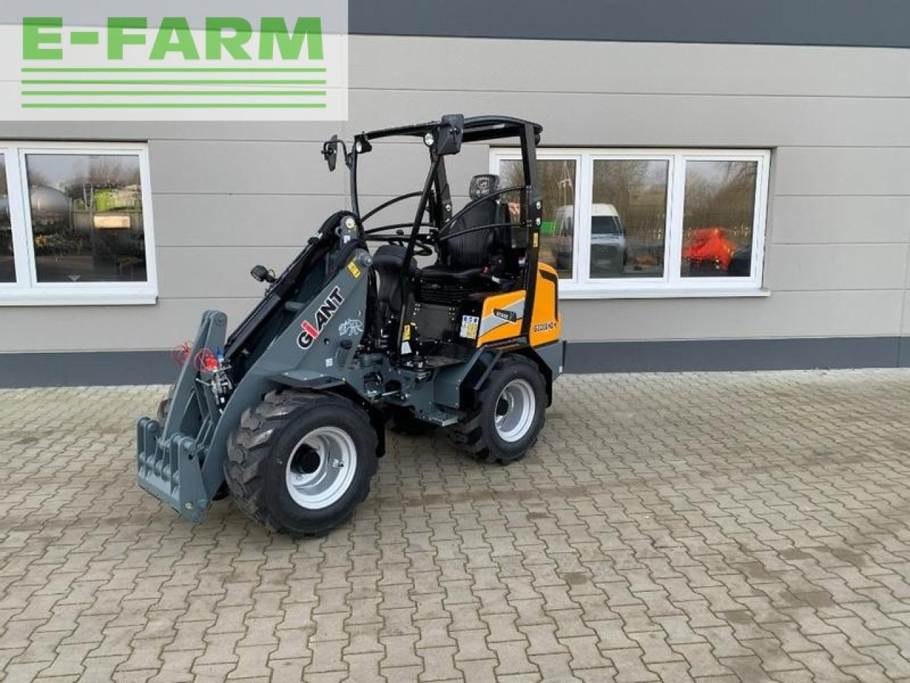 Giant g2200 hd+ - Pá carregadora de rodas: foto 1 Giant g2200 hd+ - Pá carregadora de rodas: foto 1