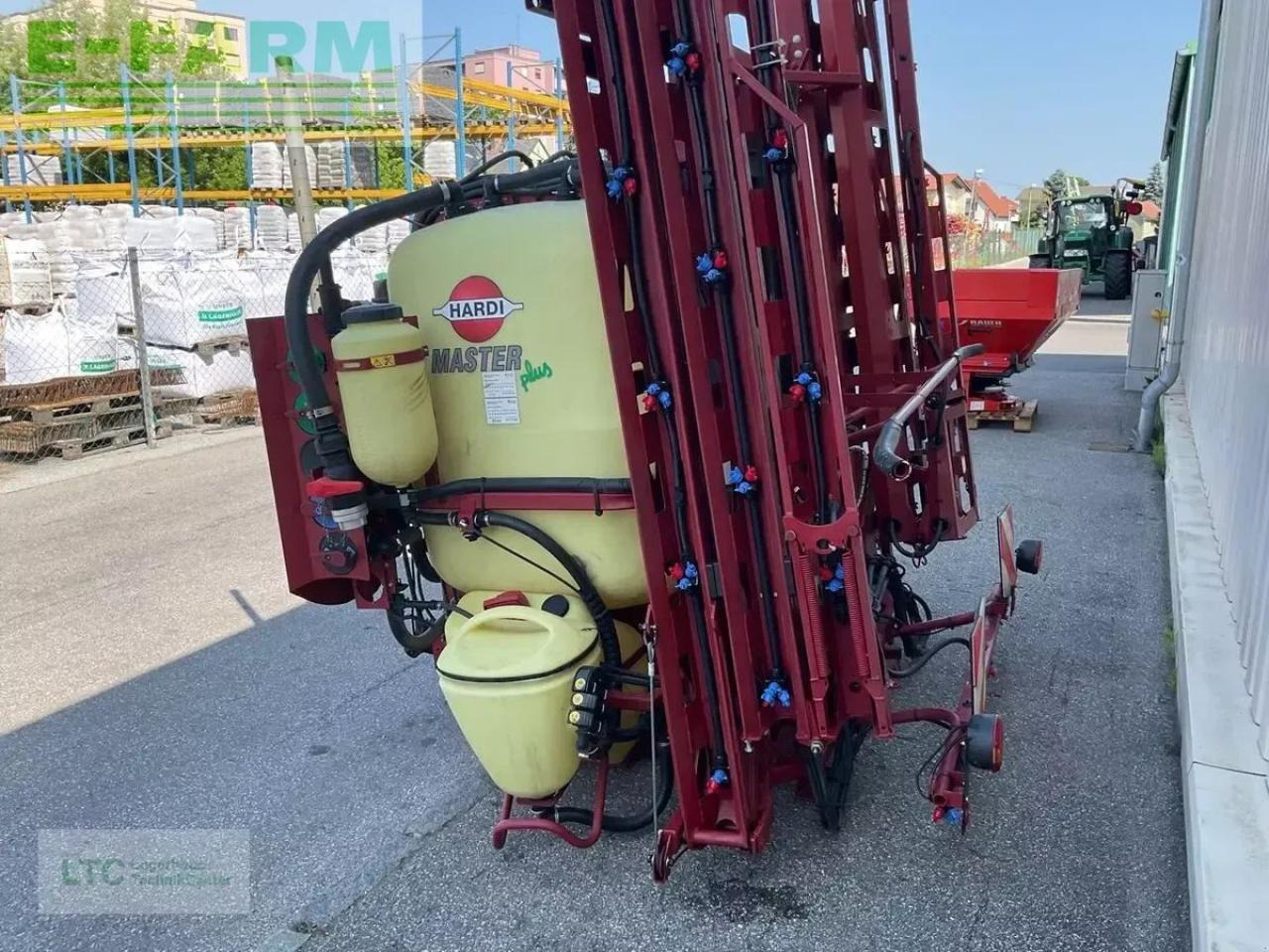 Hardi master plus 1500 - Pulverizador de arrastar: foto 4 Hardi master plus 1500 - Pulverizador de arrastar: foto 4