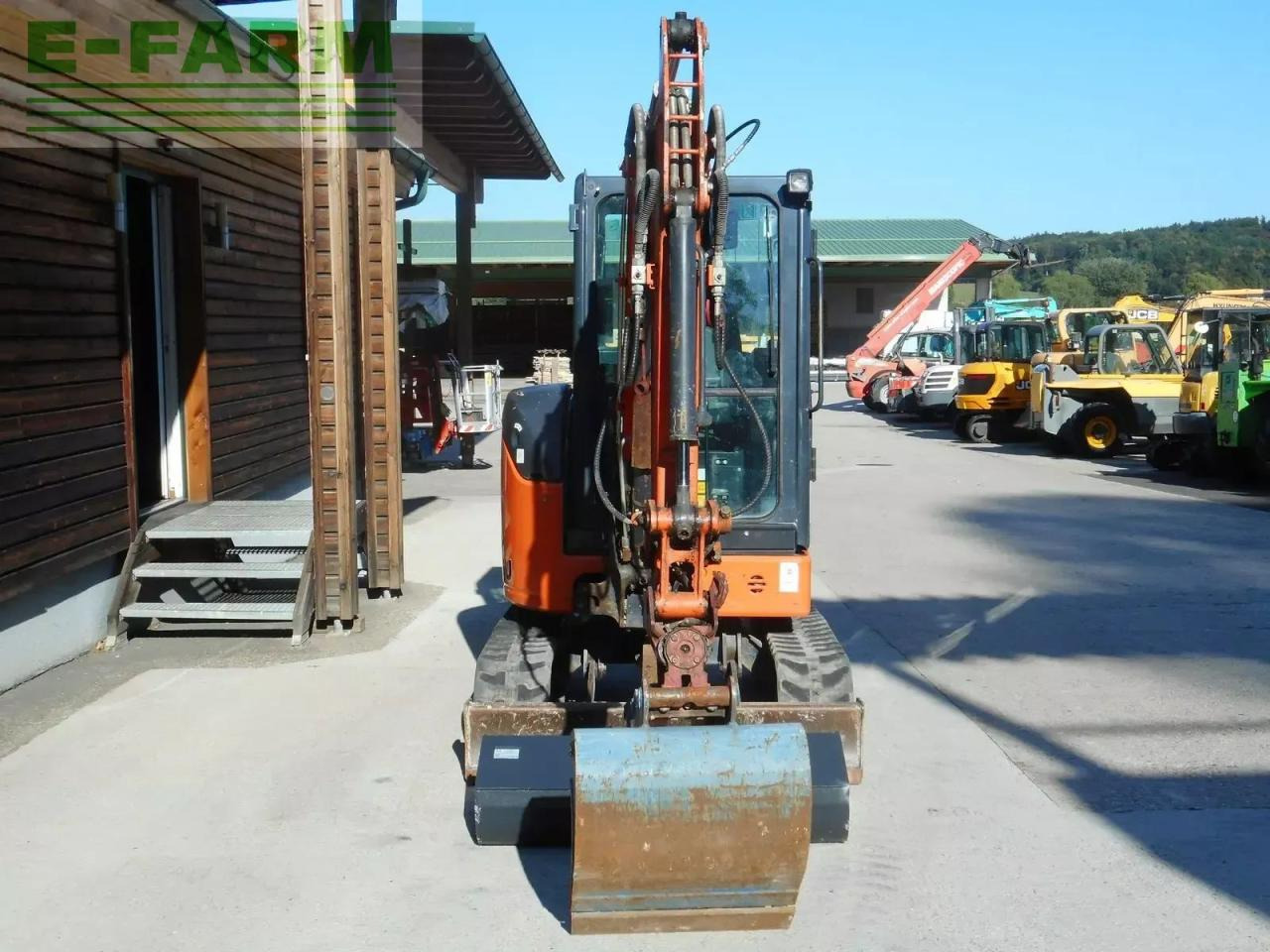 Hitachi zx26u-6 ( 2.740kg ) powertilt - Mini escavadeira: foto 5 Hitachi zx26u-6 ( 2.740kg ) powertilt - Mini escavadeira: foto 5