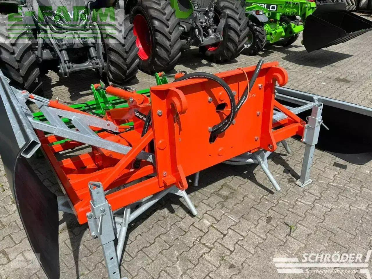 Holaras jumbo ks-shb / volvo aufnahme - Equipamento para silagem: foto 1 Holaras jumbo ks-shb / volvo aufnahme - Equipamento para silagem: foto 1