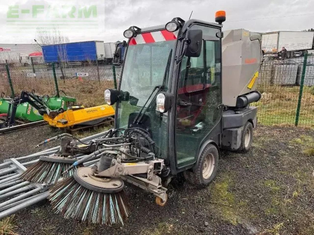 Holder x45i - Trator: foto 1 Holder x45i - Trator: foto 1