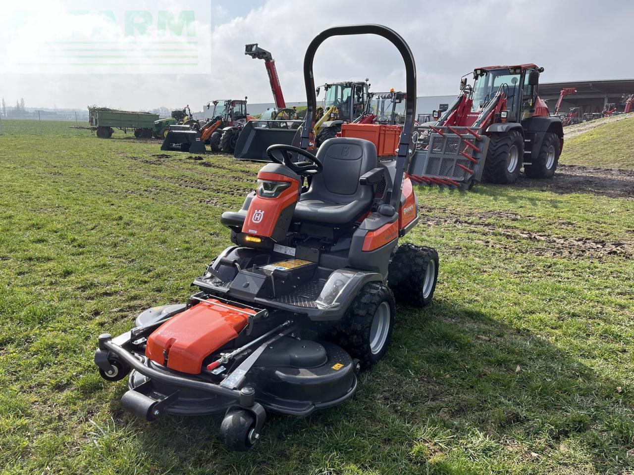 Husqvarna p 524xr efi mit funksteuerung inkl. mähdeck - Trator: foto 2 Husqvarna p 524xr efi mit funksteuerung inkl. mähdeck - Trator: foto 2