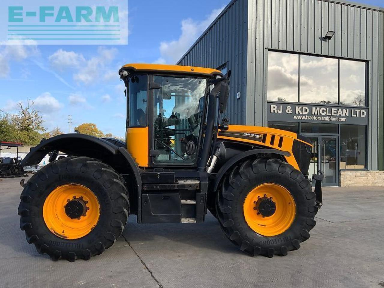 JCB 4220 fastrac tractor (st24436) - Trator: foto 1 JCB 4220 fastrac tractor (st24436) - Trator: foto 1