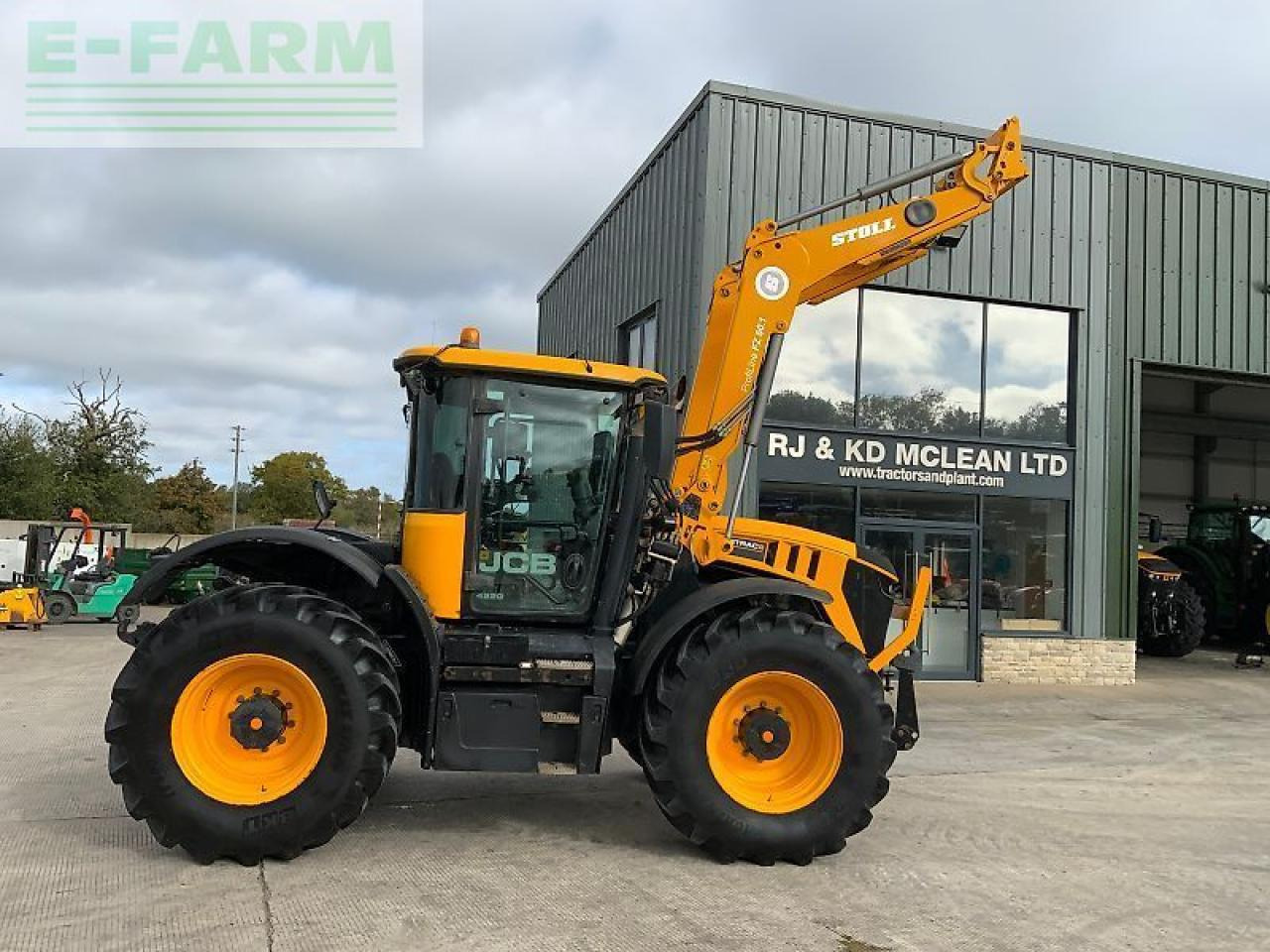 JCB 4220 fastrac tractor (st24632) - Trator: foto 1 JCB 4220 fastrac tractor (st24632) - Trator: foto 1