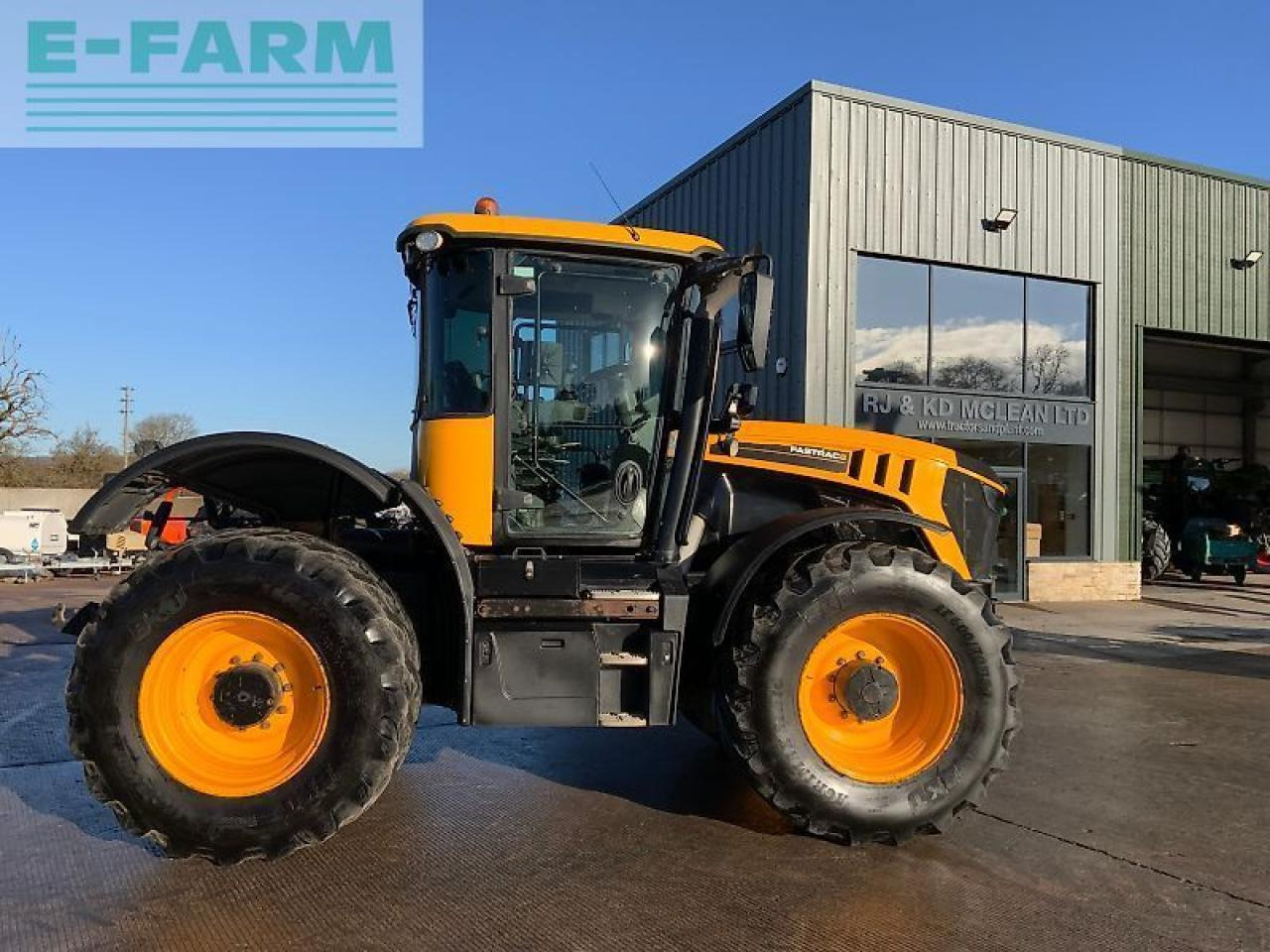 JCB 4220 fastrac tractor (st25127) - Trator: foto 1 JCB 4220 fastrac tractor (st25127) - Trator: foto 1
