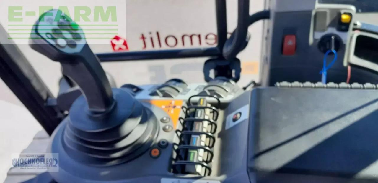 JCB 8330 - Trator: foto 2 JCB 8330 - Trator: foto 2