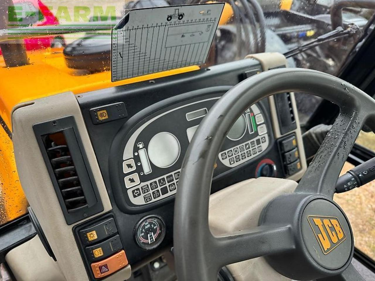 JCB fastrac 2115 / 4ws - Trator: foto 2 JCB fastrac 2115 / 4ws - Trator: foto 2