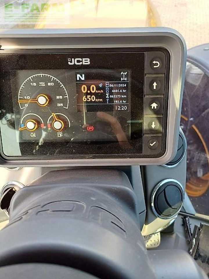 JCB fastrac 4220 - Trator: foto 5 JCB fastrac 4220 - Trator: foto 5