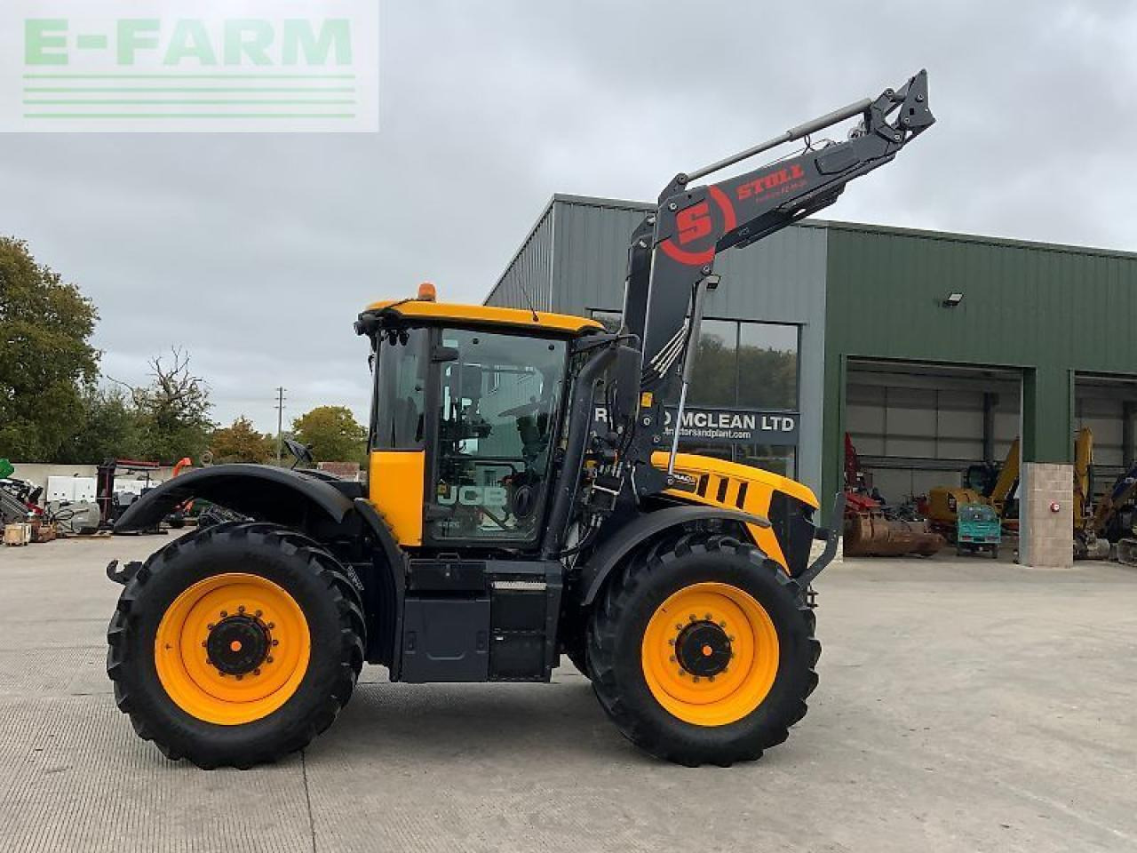 JCB fastrac 4220 tractor (st24631) - Trator: foto 1 JCB fastrac 4220 tractor (st24631) - Trator: foto 1