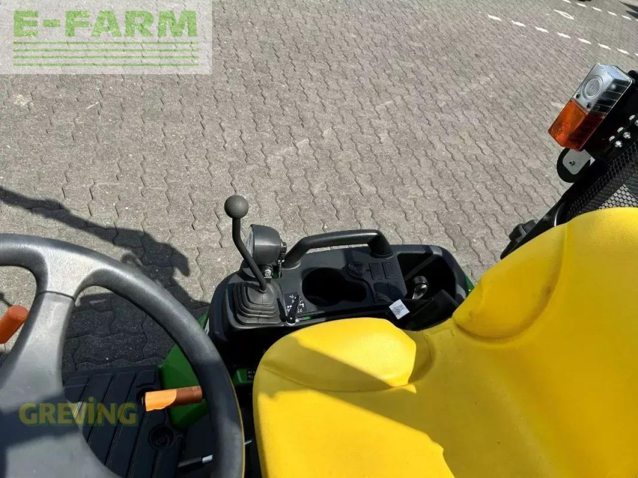 John Deere 1026r rops ind - Trator: foto 5 John Deere 1026r rops ind - Trator: foto 5