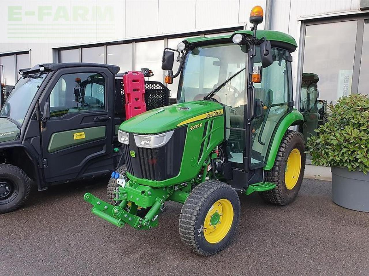 John Deere 3039r neumaschine - Trator: foto 1 John Deere 3039r neumaschine - Trator: foto 1