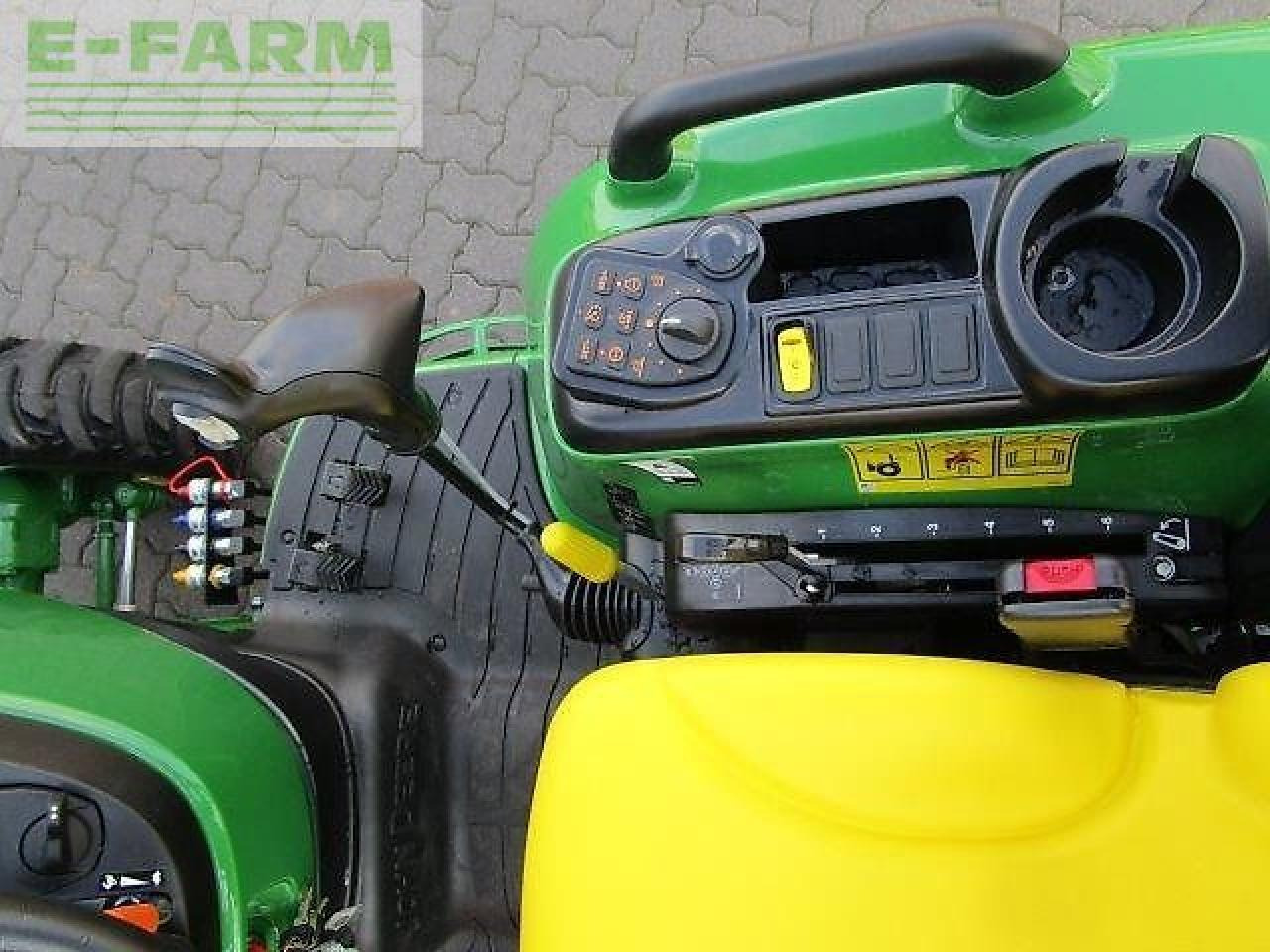 John Deere 3046r - Trator: foto 5 John Deere 3046r - Trator: foto 5