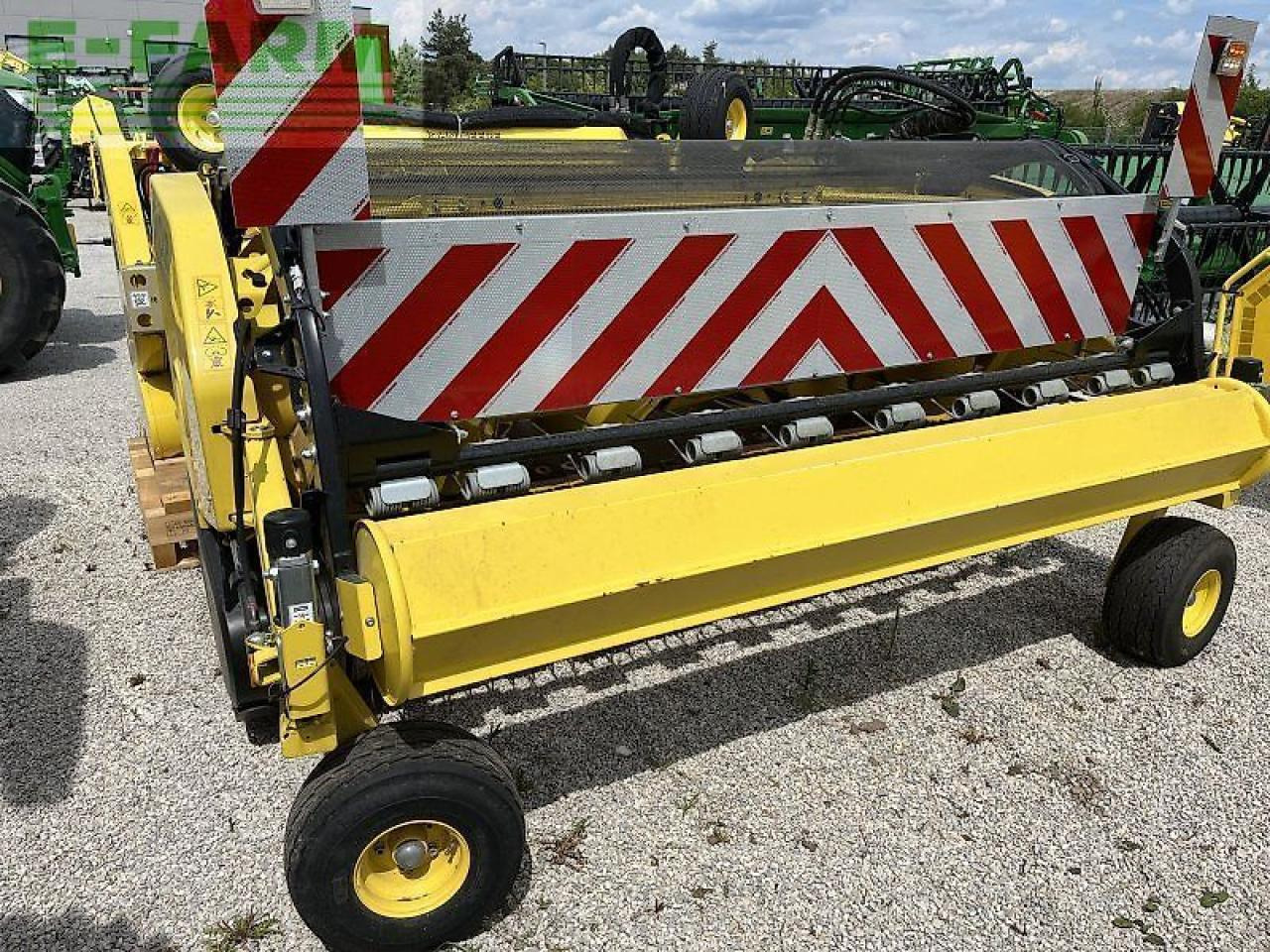 John Deere 30r - Acessórios para Colhedora de forragem: foto 1 John Deere 30r - Acessórios para Colhedora de forragem: foto 1