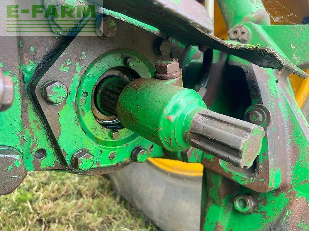 Trator John Deere 4650: foto 26