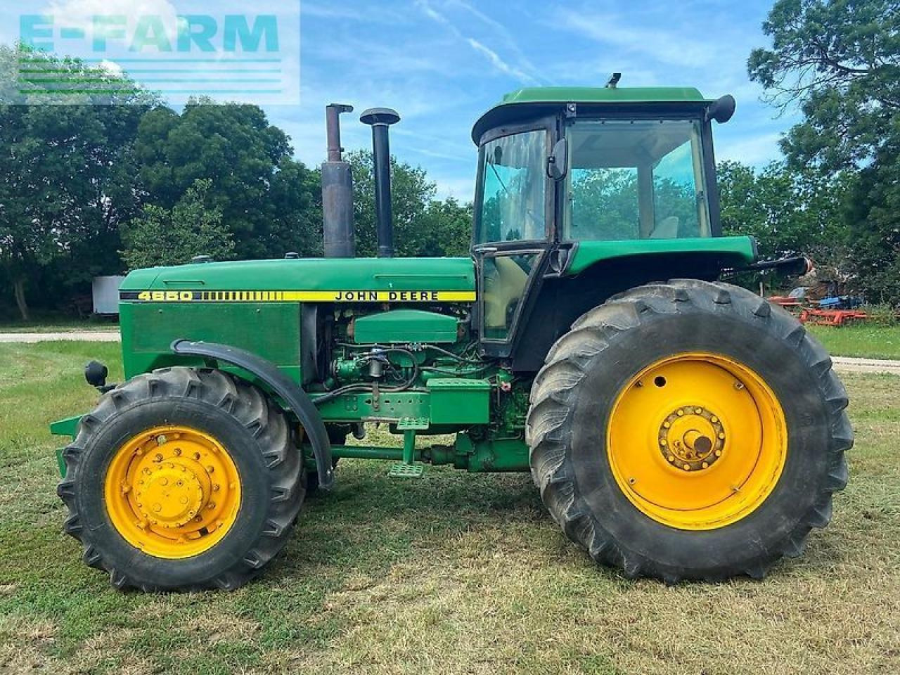Trator John Deere 4650: foto 9