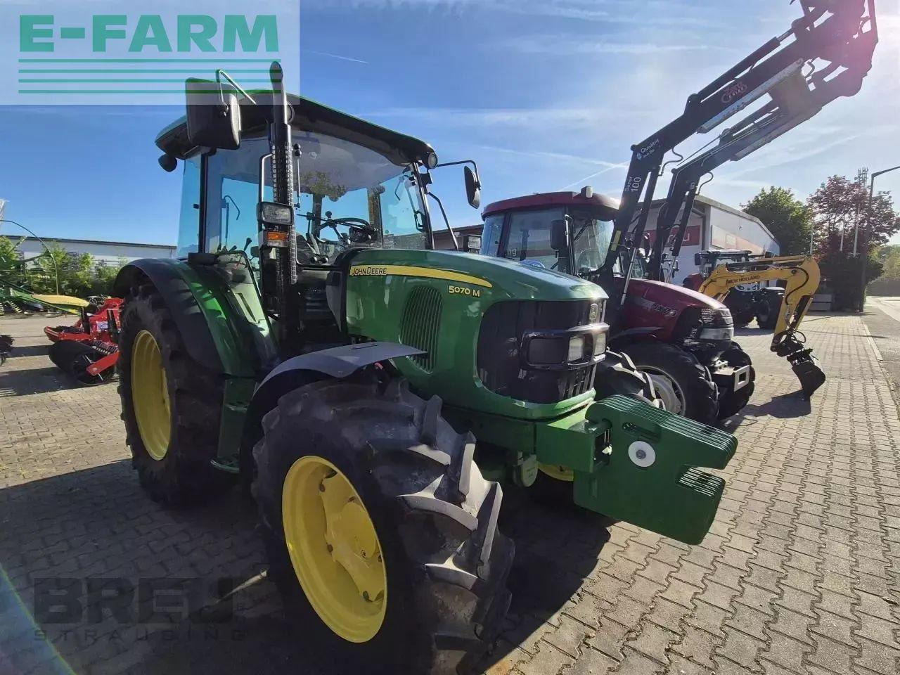John Deere 5070 m - Trator: foto 2 John Deere 5070 m - Trator: foto 2