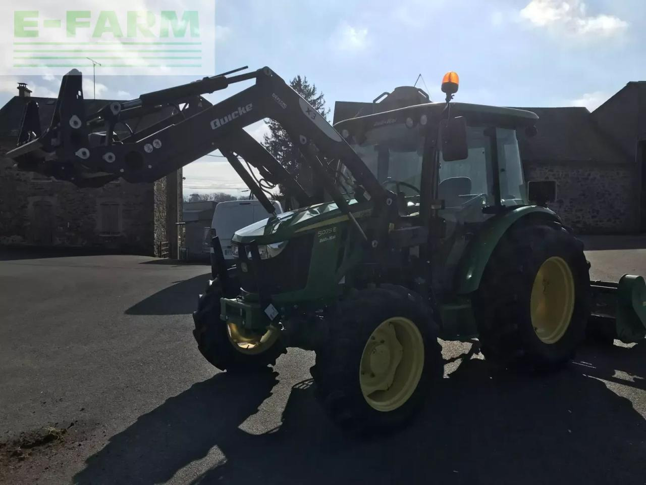 John Deere 5075 e 24/12 - Trator: foto 2 John Deere 5075 e 24/12 - Trator: foto 2