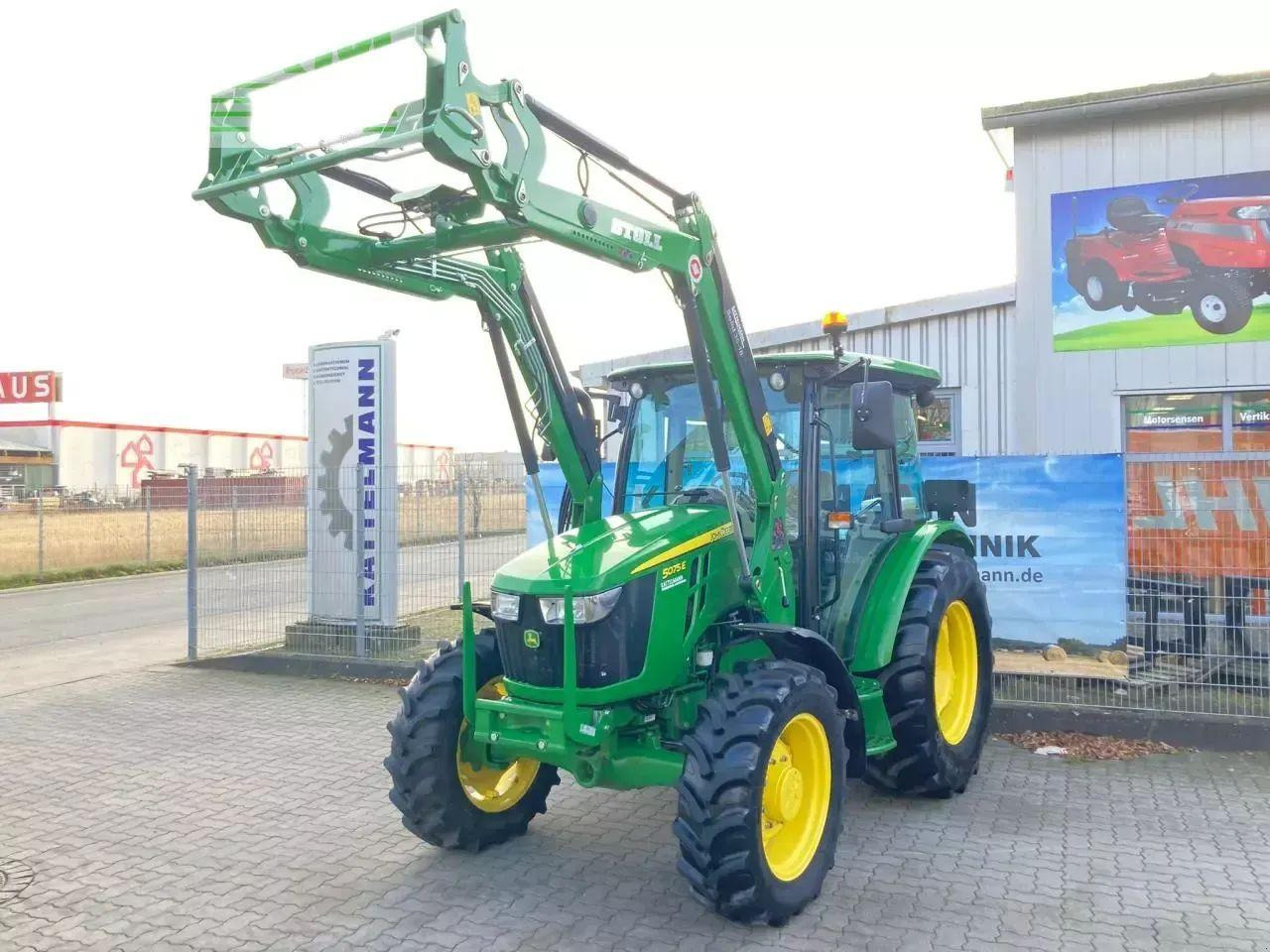 John Deere 5075e mit klima - Trator: foto 1 John Deere 5075e mit klima - Trator: foto 1