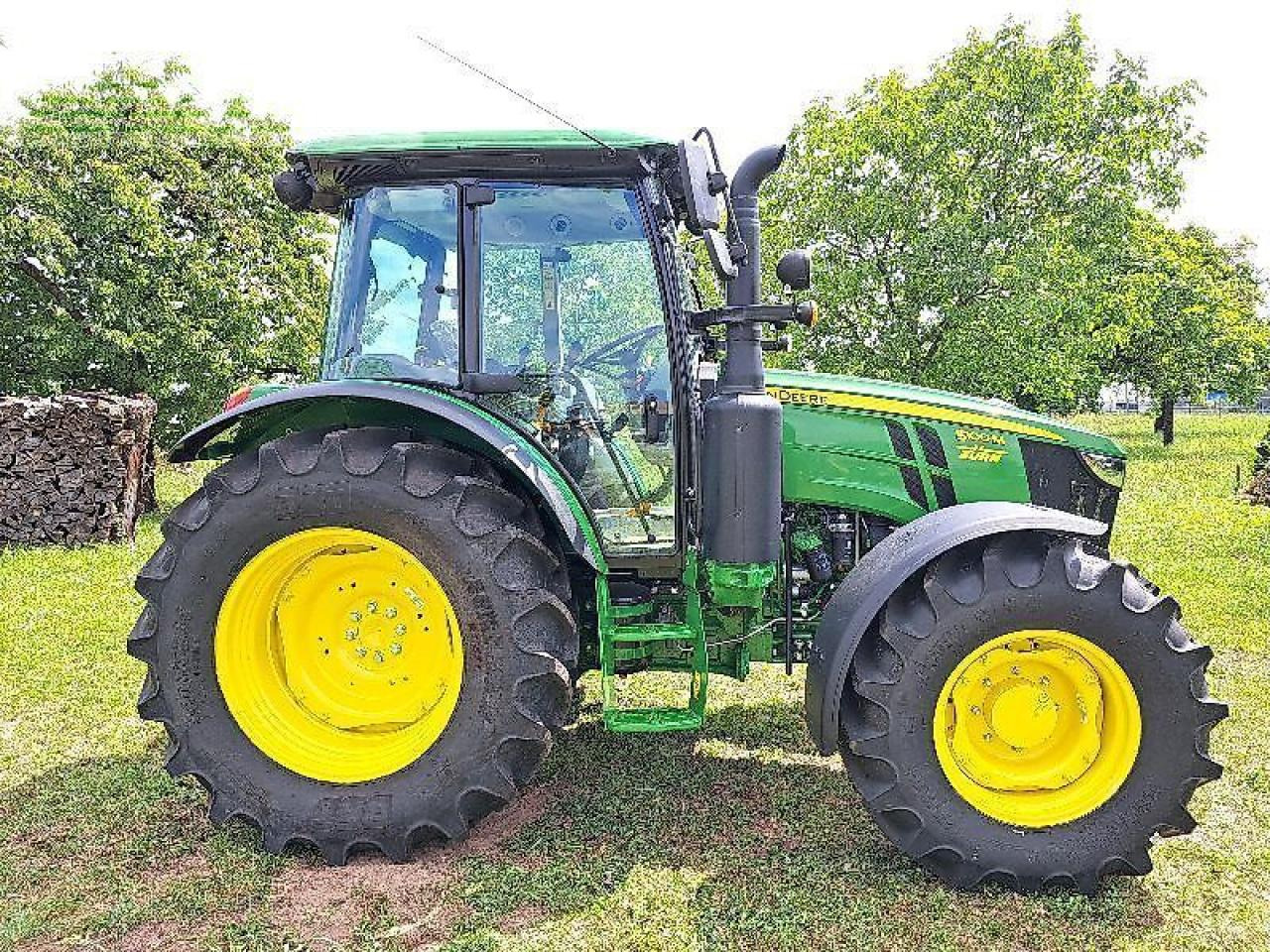 John Deere 5100m - Trator: foto 1 John Deere 5100m - Trator: foto 1