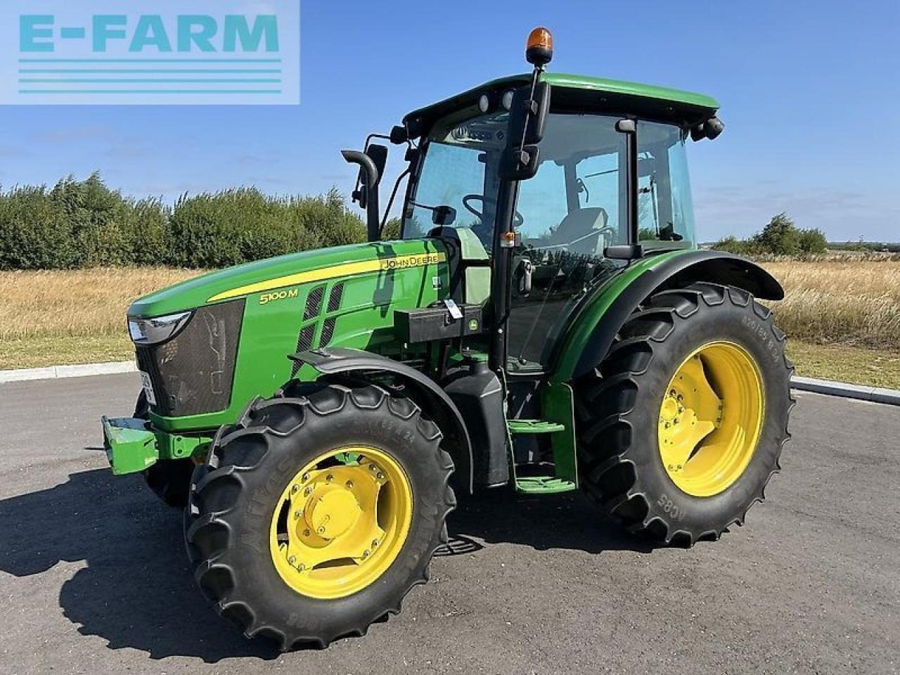 John Deere 5100m - Trator: foto 1 John Deere 5100m - Trator: foto 1