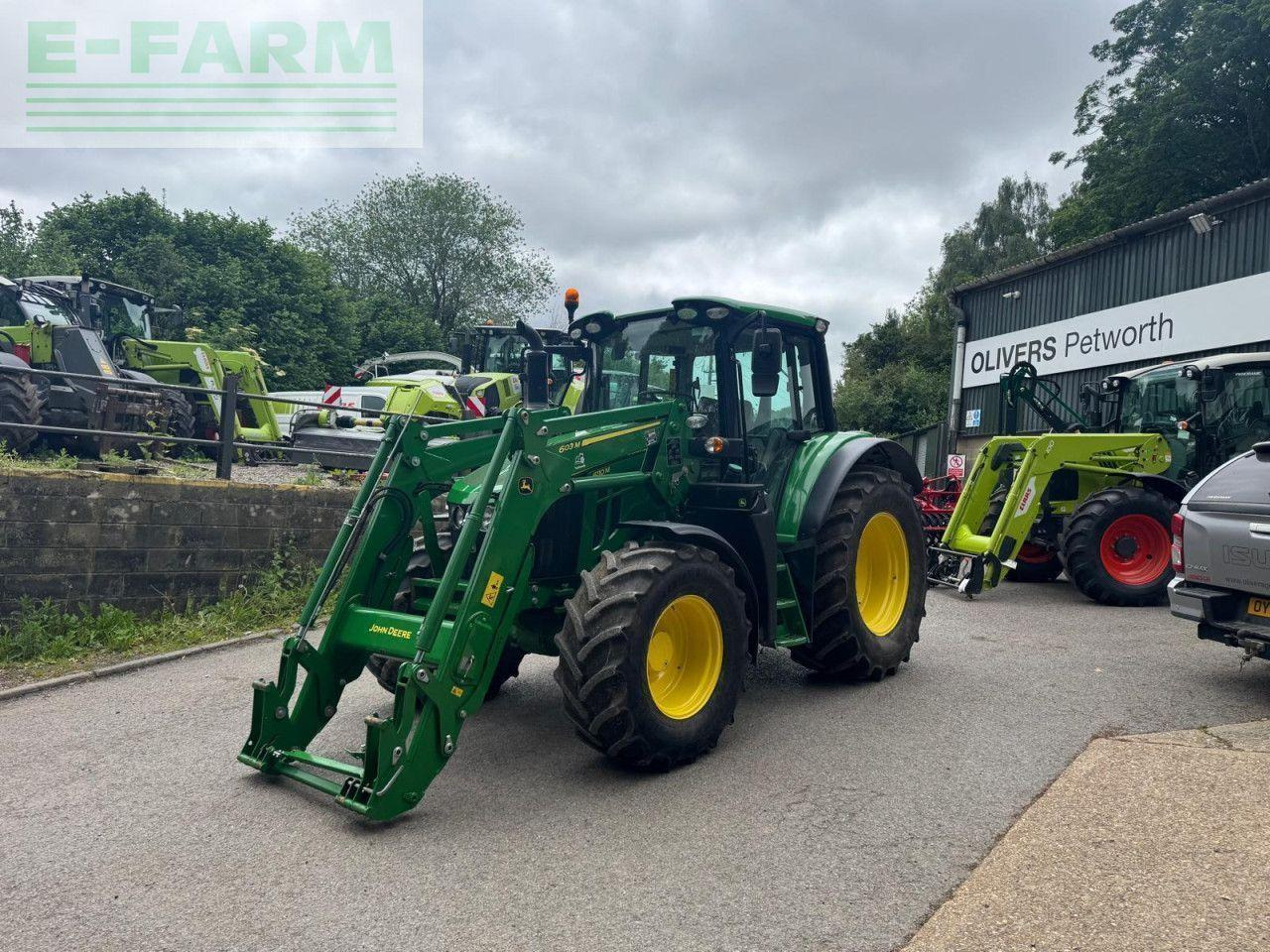 Trator John Deere 6110M: foto 12