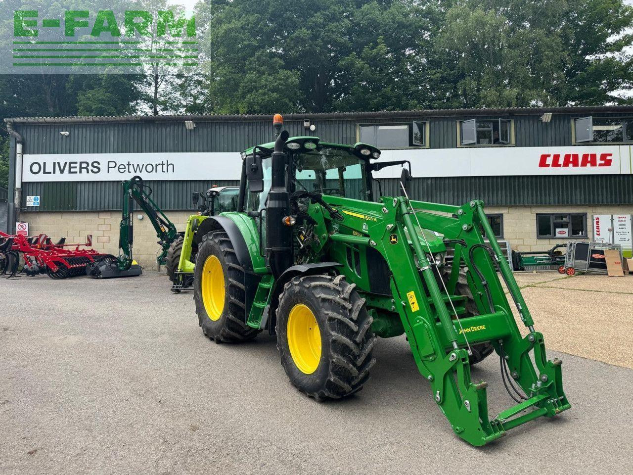 Trator John Deere 6110M: foto 9