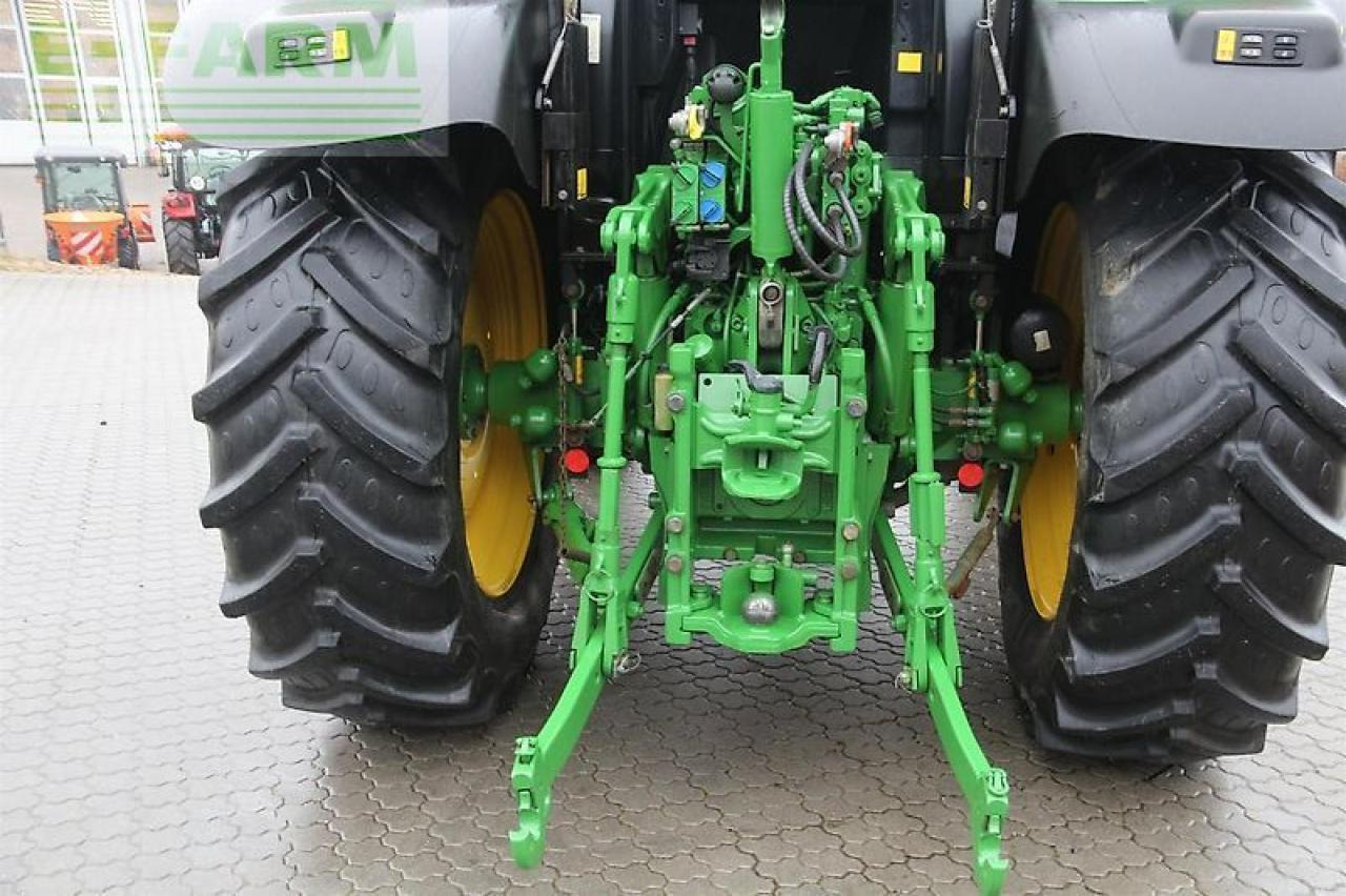 John Deere 6115 r - Trator: foto 4 John Deere 6115 r - Trator: foto 4