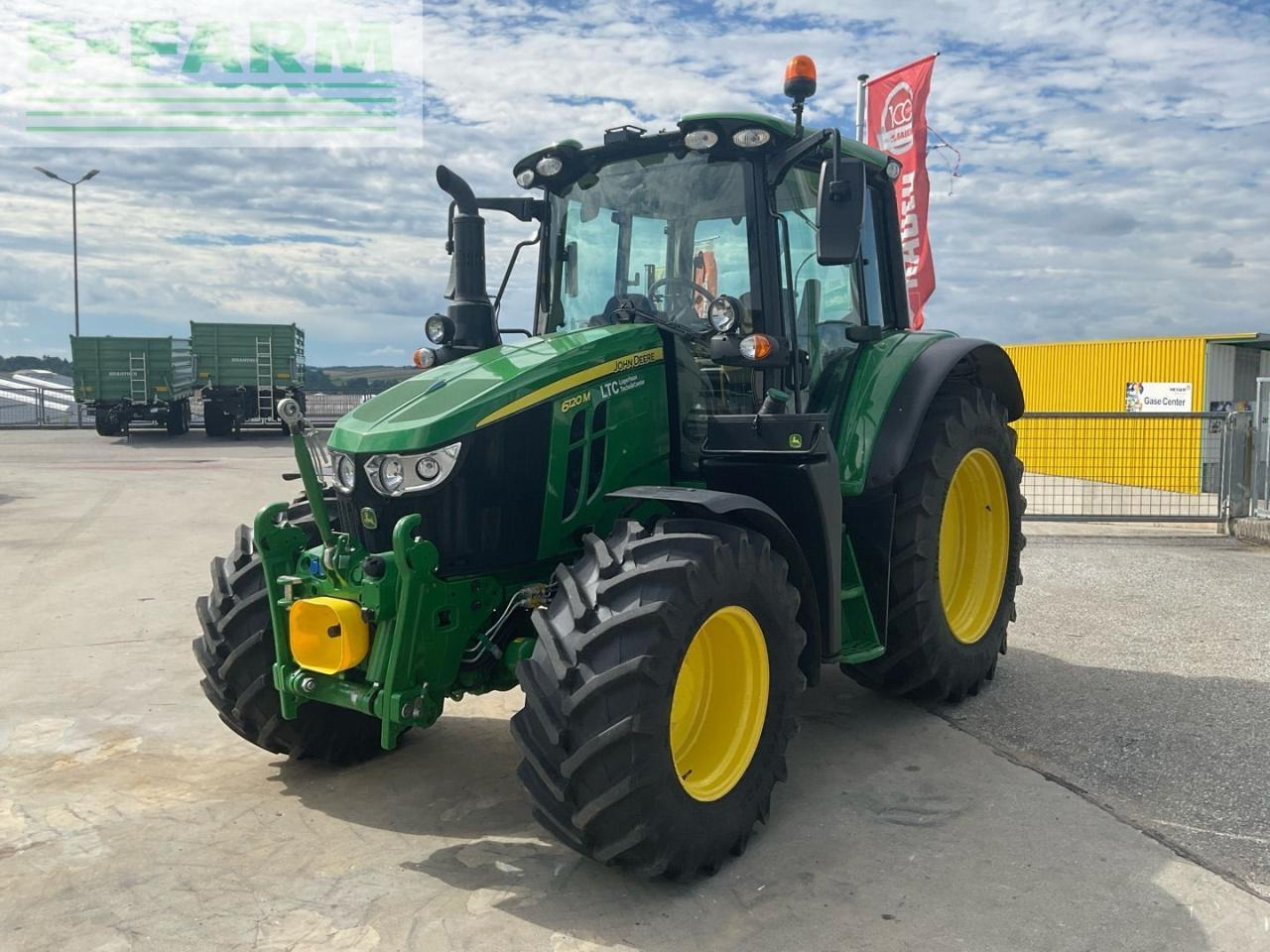 John Deere 6120M - Trator: foto 1 John Deere 6120M - Trator: foto 1