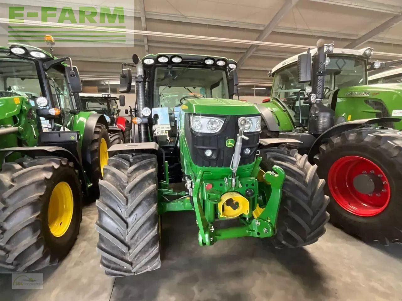 John Deere 6125 r - Trator: foto 2 John Deere 6125 r - Trator: foto 2