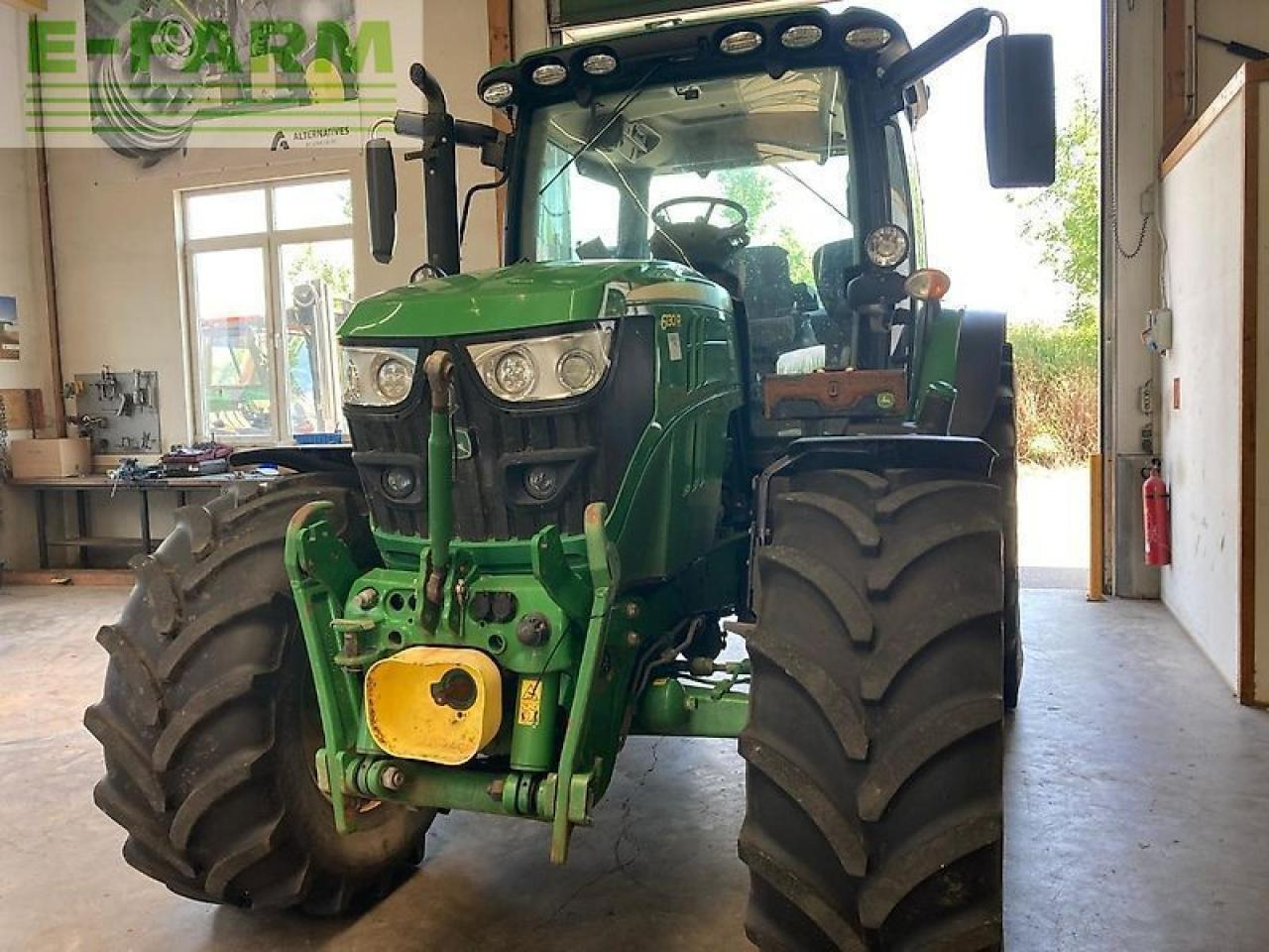 John Deere 6130r - Trator: foto 1 John Deere 6130r - Trator: foto 1